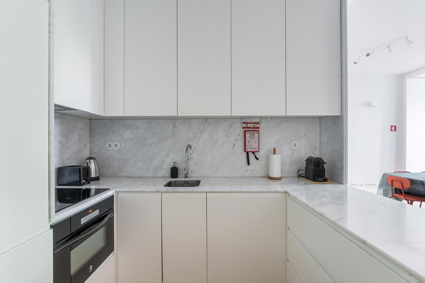 Guestready - The Perfect Haven Near St. Catarina Lägenhet OOporto Exteriör bild